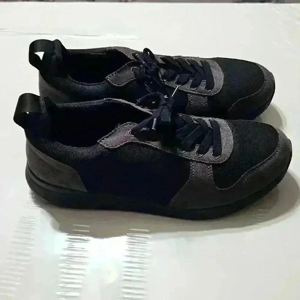 Banana Republic Mesh Trainer Sneaker - Picture 3 of 8